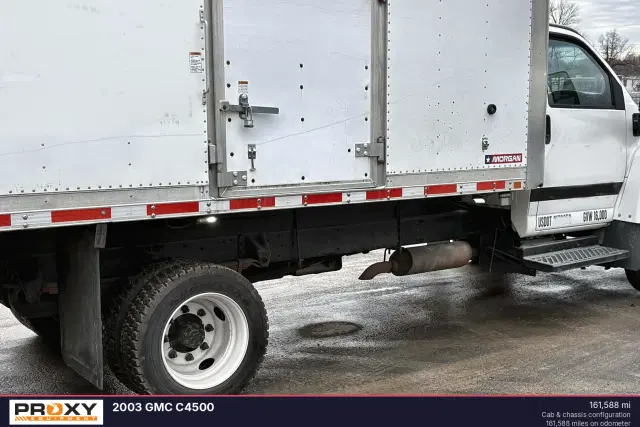 Image of GMC C4500 equipment image 3