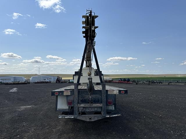 Image of GMC C7500 equipment image 3
