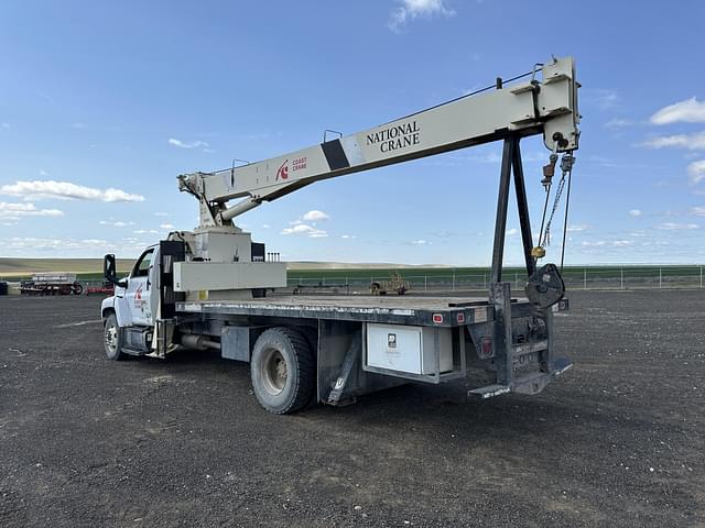 Image of GMC C7500 equipment image 2