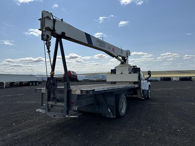 Image of GMC C7500 equipment image 4