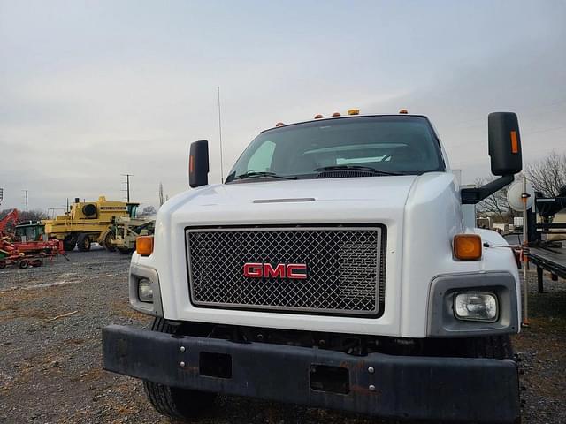 Image of GMC C7500 equipment image 1