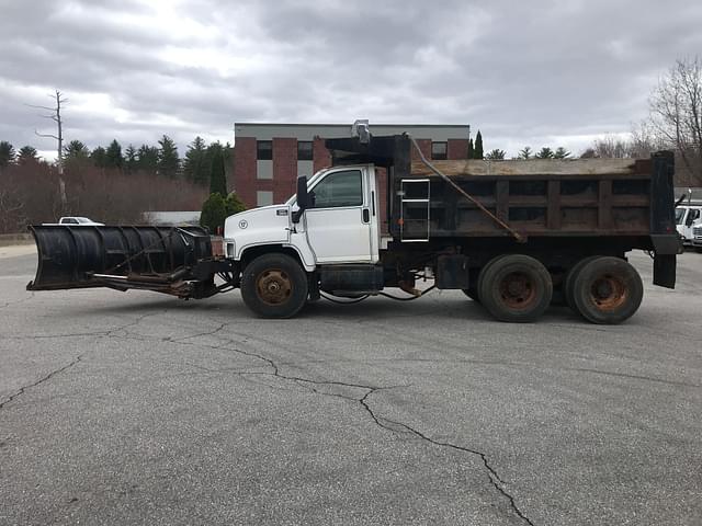 Image of GMC C8500 equipment image 3