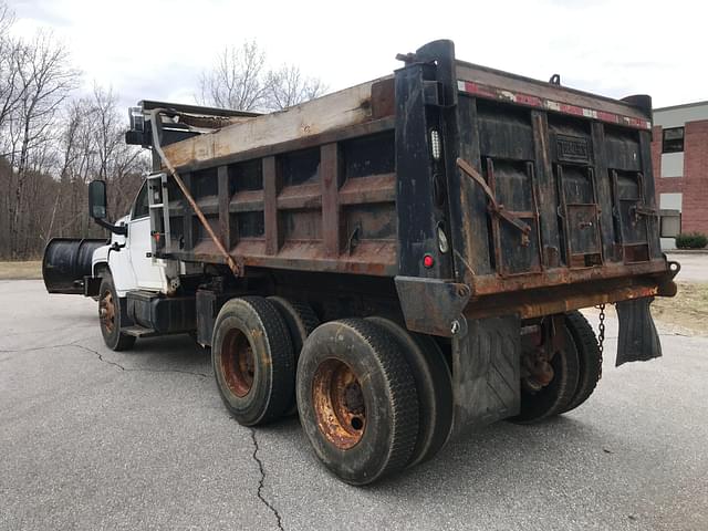 Image of GMC C8500 equipment image 4