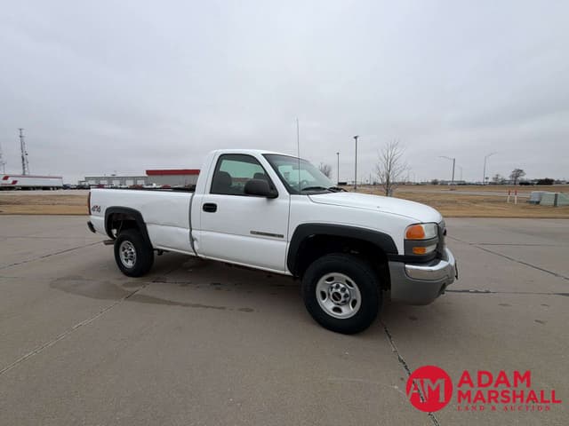 Image of GMC 2500HD equipment image 1