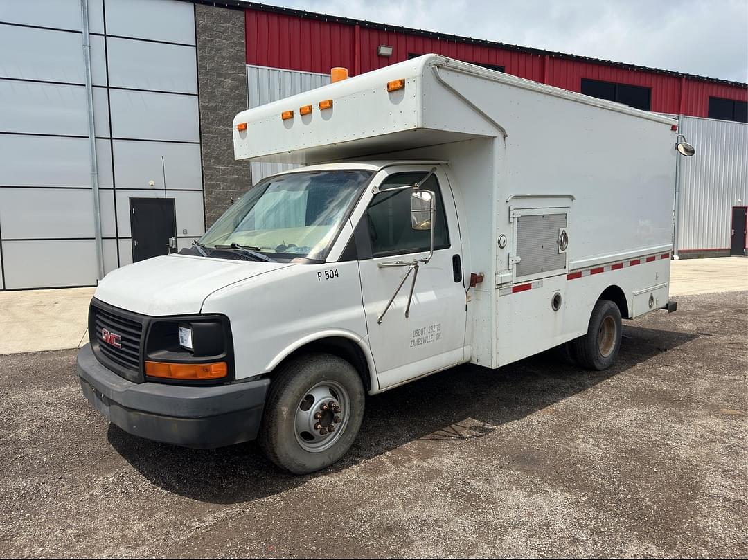 Image of GMC Savana G3500 Primary image