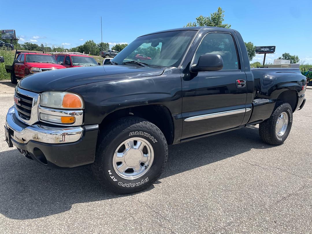 Image of GMC Sierra 1500 Primary image