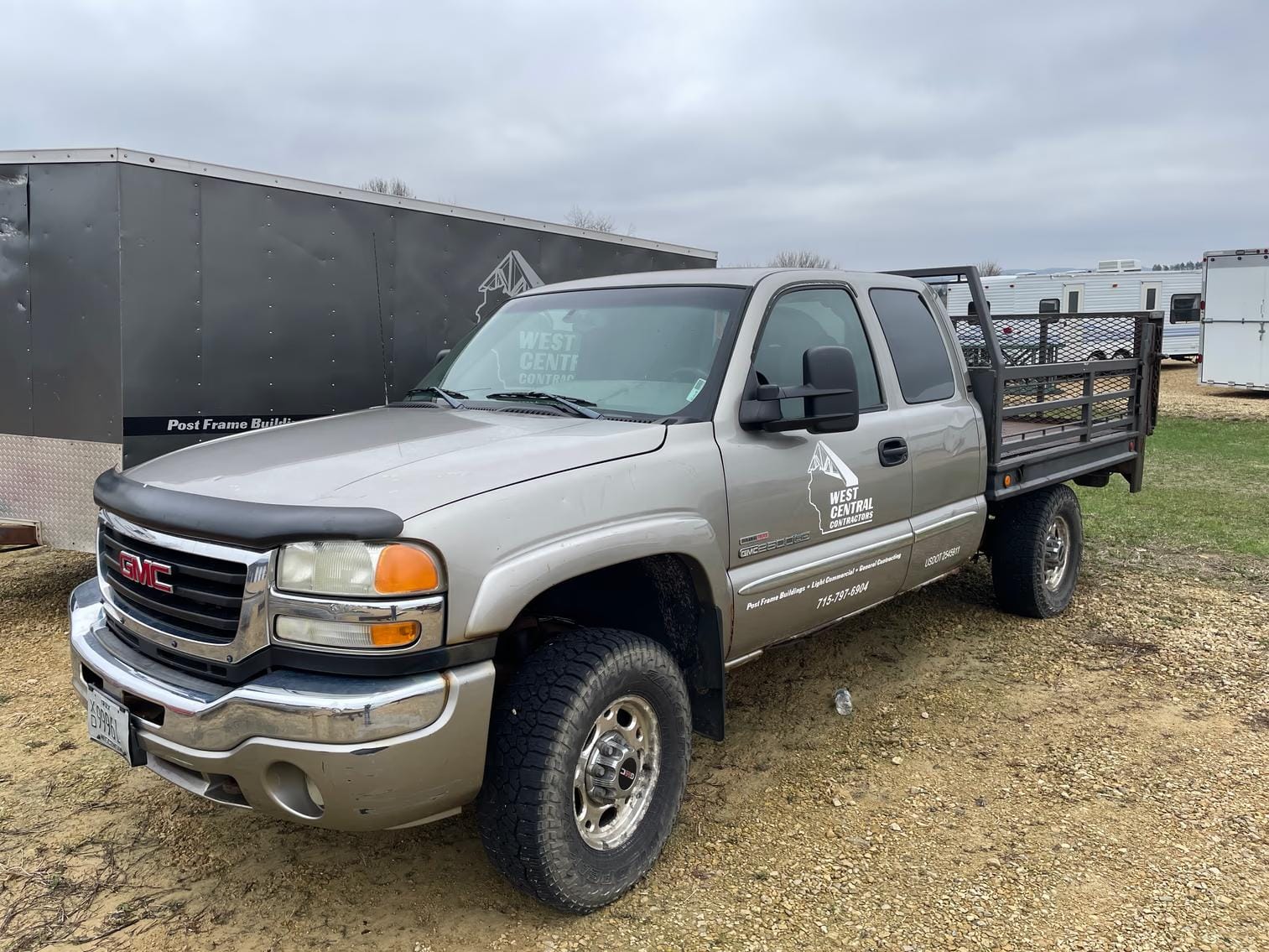 2003 GMC 2500HD Equipment Image0