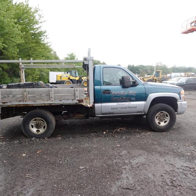 Image of GMC 2500 equipment image 3