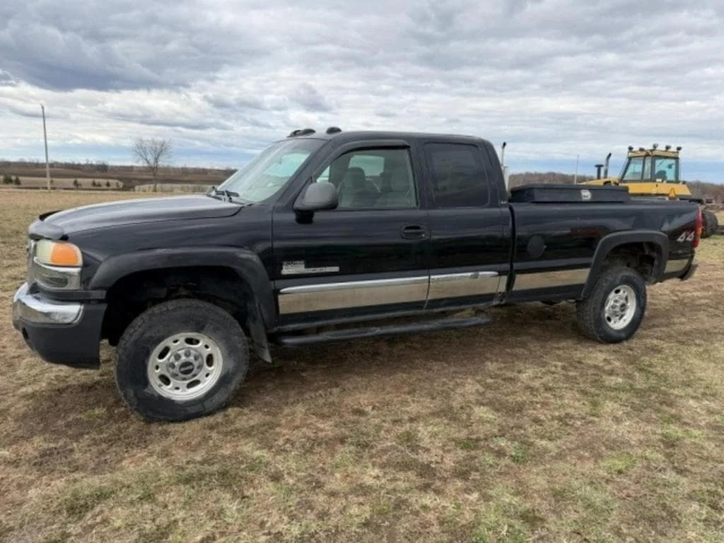 Image of GMC 2500HD Primary image