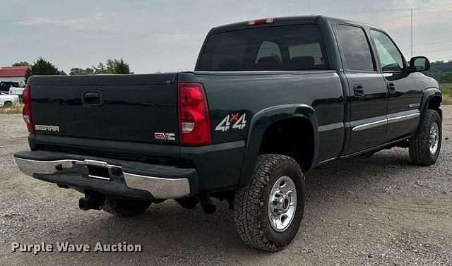 Image of GMC 2500HD equipment image 4