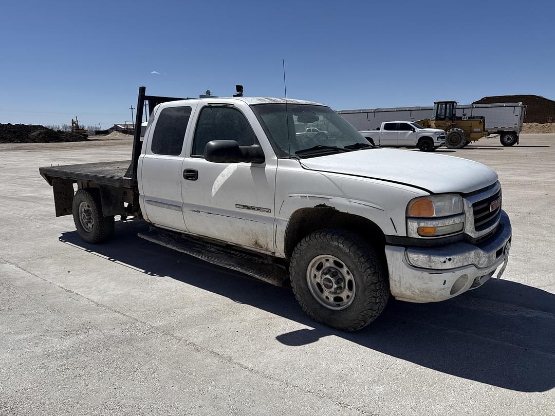 Image of GMC 2500HD Primary image