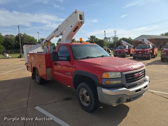 Image of GMC 3500 equipment image 2