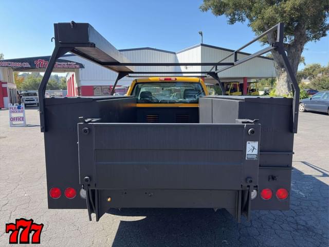 Image of GMC 3500 equipment image 4