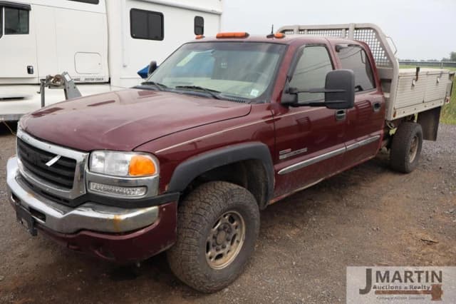 Image of GMC 2500HD equipment image 1