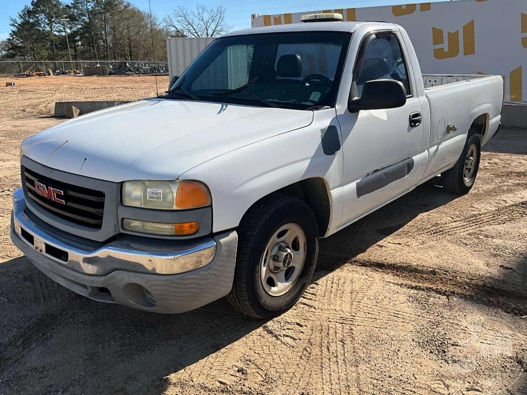 Image of GMC Sierra Primary image