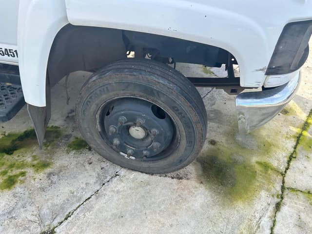 Image of GMC TopKick C4500 equipment image 3