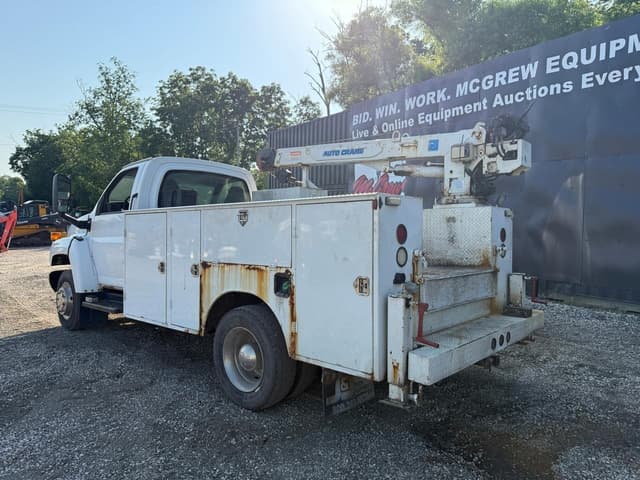 Image of GMC Topkick C5500 equipment image 1