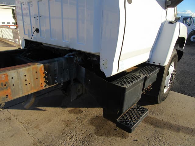 Image of GMC Topkick C8500 equipment image 2