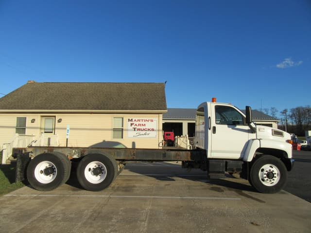 Image of GMC Topkick C8500 equipment image 1