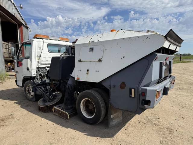 Image of GMC W4500 equipment image 2