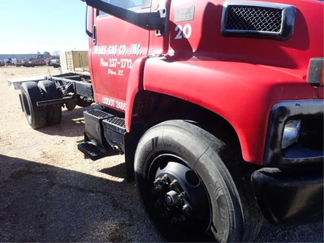 Image of Chevrolet 8500 equipment image 4