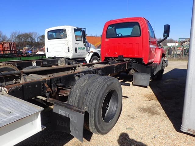 Image of Chevrolet 8500 equipment image 3