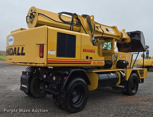 Image of Gradall XL3100 equipment image 4