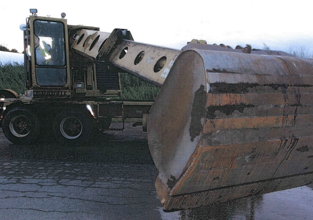 Image of Gradall XL4100 equipment image 3