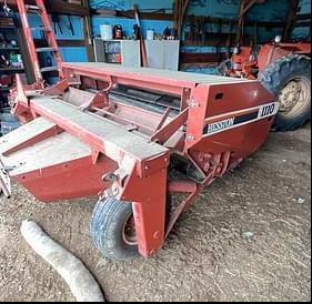 Main image Hesston 1110
