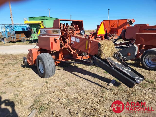 Image of Hesston 4590 equipment image 2