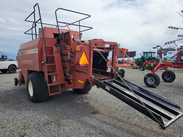 Image of Hesston 4760 equipment image 3