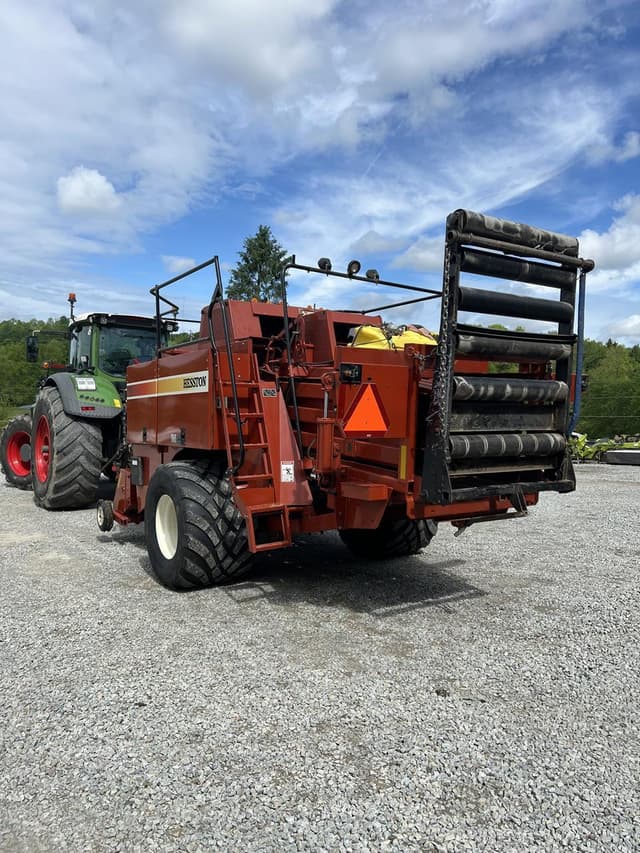 Image of Hesston 4790 equipment image 1