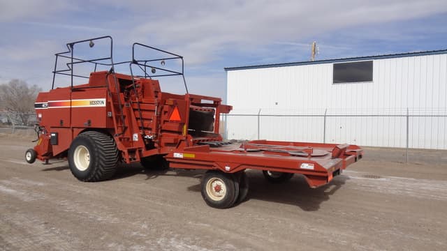 Image of Hesston 4790 equipment image 4