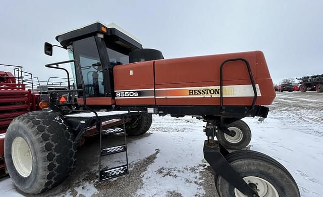 Image of Hesston 8550S equipment image 4