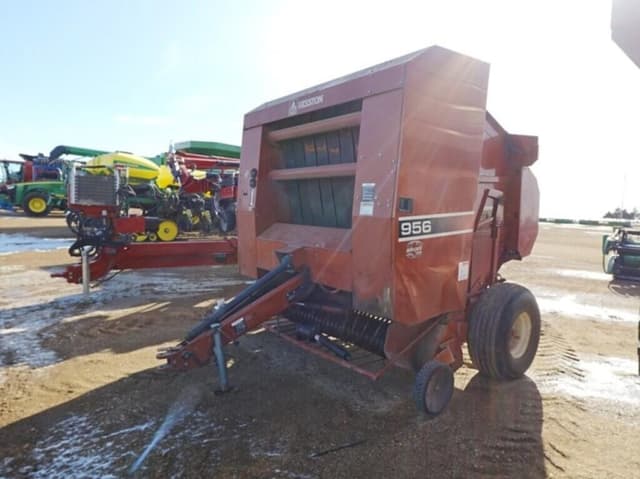 Image of Hesston 956 equipment image 2