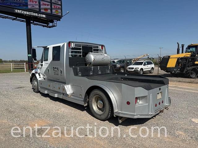 Image of International 4400 equipment image 2