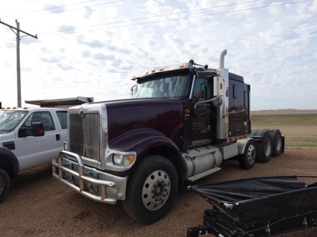 2003 International 9900I Equipment Image0