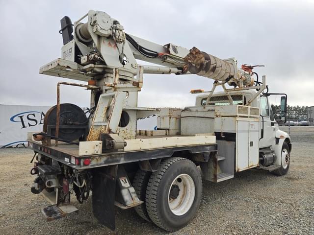 Image of International 4000 equipment image 4