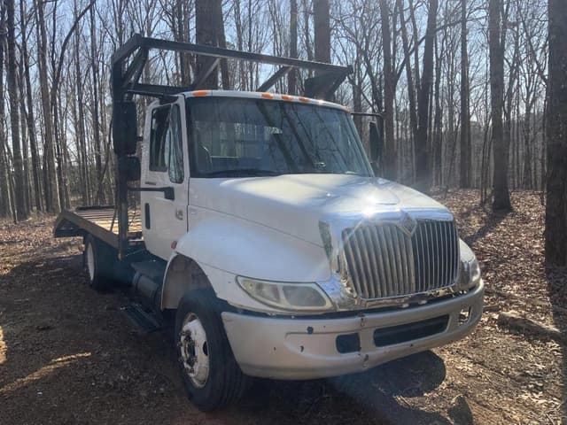 Image of International 4200 equipment image 2