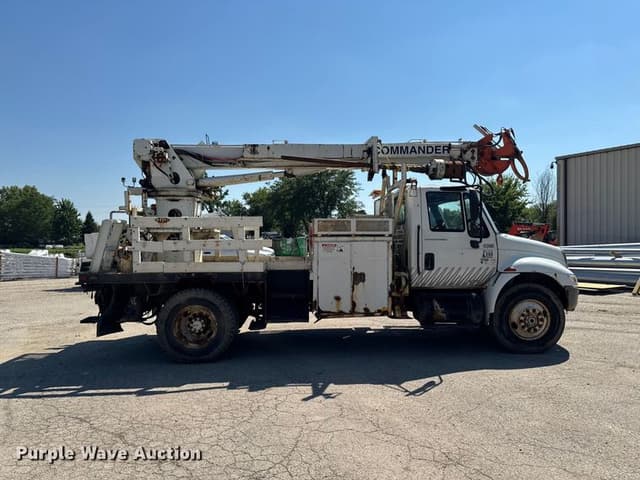 Image of International 4300 equipment image 3