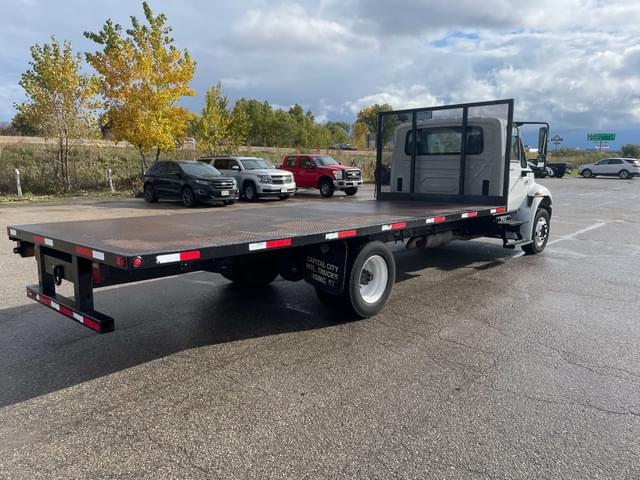 Image of International 4300 equipment image 4