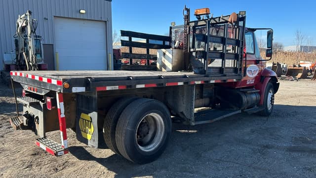 Image of International 4300 SBA equipment image 4