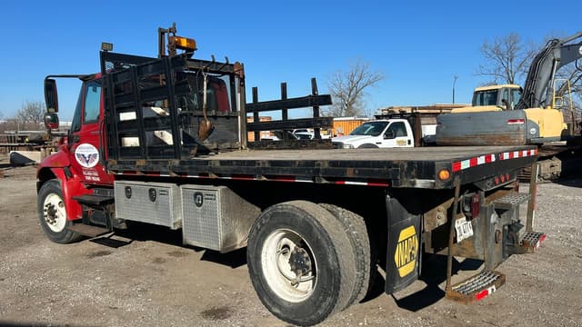 Image of International 4300 SBA equipment image 2