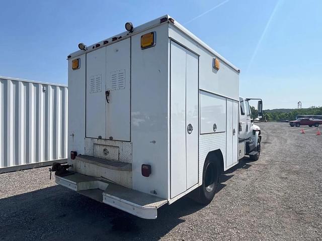 Image of International 4300 equipment image 1