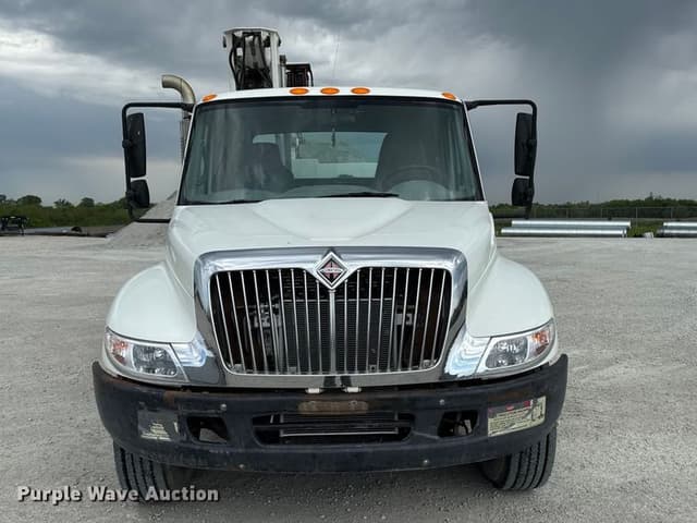 Image of International 4300 equipment image 1