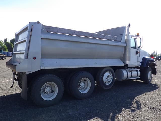 Image of International 5500i equipment image 3
