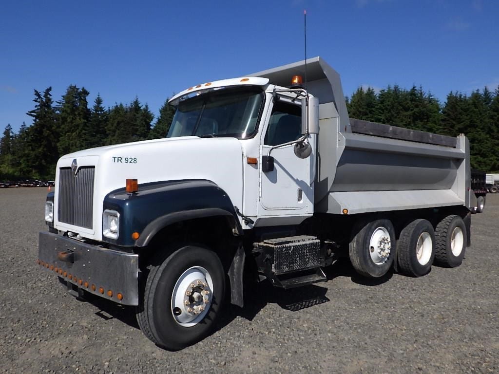 2003 International 5500i Equipment Image0
