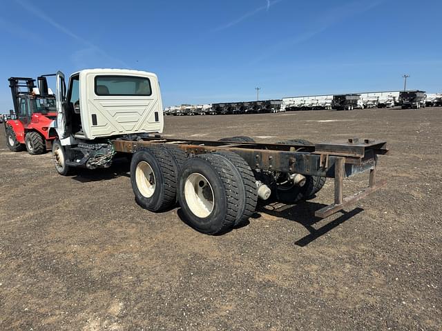 Image of International 7400 equipment image 4