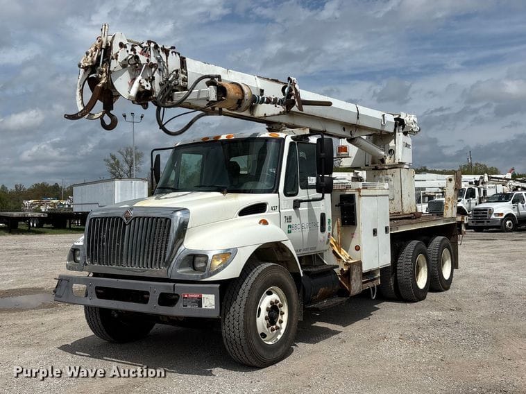 2003 International DT466 Equipment Image0