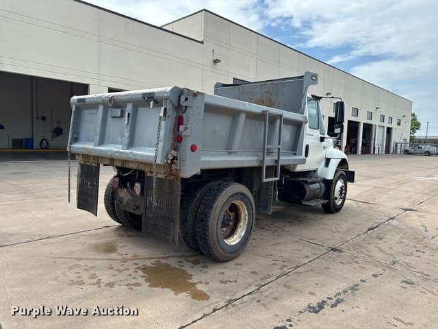 Image of International 7400 equipment image 4